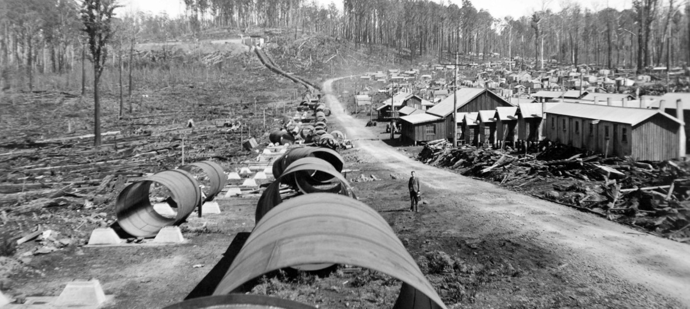 Pipeline construction in the 1930s