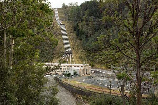 Image of the Tarraleah power station and penstocks from a distance
