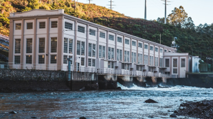 Looking upstream to the Tarraleah Power Station